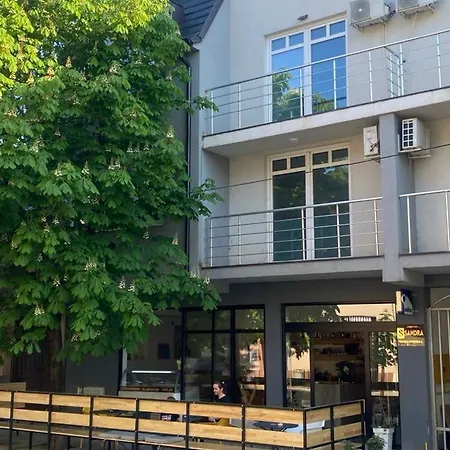 Pod Kestenom Apartman *